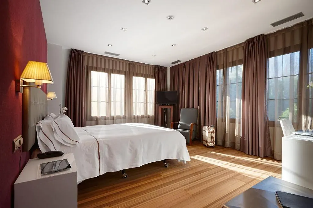 Atalaia Hotel Irun 3*,